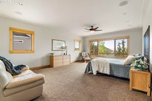 10715 Rockside Ct, Redmond, OR 97756 - Photo 24