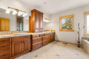 10715 Rockside Ct, Redmond, OR 97756 - Photo 26