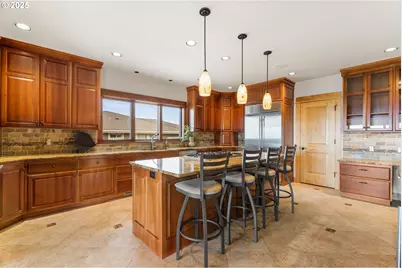 10715 Rockside Ct, Redmond, OR 97756 - Photo 18