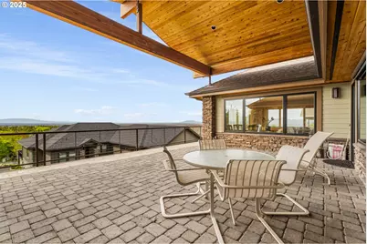 10715 Rockside Ct, Redmond, OR 97756 - Photo 12