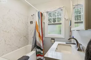 706 SE 135th Ave, Portland, OR 97233 - Photo 14