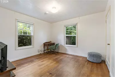 706 SE 135th Ave, Portland, OR 97233 - Photo 10