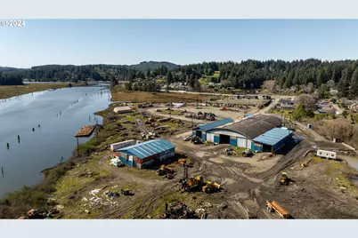 93761 Hackett Ln, Coos Bay, OR 97420 - Photo 16