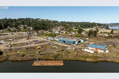 93761 Hackett Ln, Coos Bay, OR 97420 - Photo 18