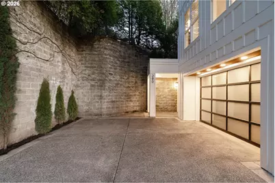 290 SW Moonridge Pl, Portland, OR 97225 - Photo 2