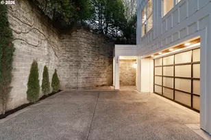 290 SW Moonridge Pl, Portland, OR 97225 - Photo 2