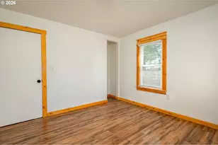 1520 N Maple St, Canby, OR 97013 - Photo 8