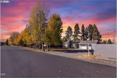 52300 Glenwood Dr, La Pine, OR 97739 - Photo 2