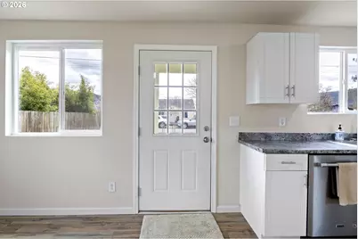 1321 Sunset Ln, Sutherlin, OR 97479 - Photo 10