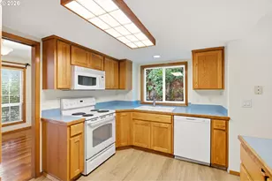 455 NW Meadowlark Ct, McMinnville, OR 97128 - Photo 10