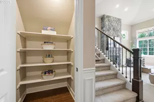 15677 Fieldstone Dr, Lake Oswego, OR 97035 - Photo 16