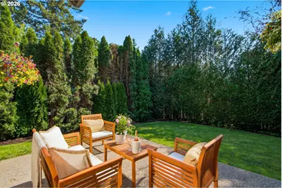 15677 Fieldstone Dr, Lake Oswego, OR 97035 - Photo 12