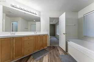 4382 NW Diamondback Dr, Beaverton, OR 97006 - Photo 22