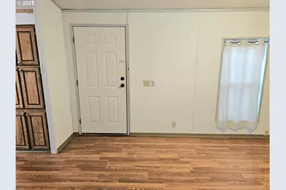 612 N Cascade Dr #25, Woodburn, OR 97071 - Photo 2