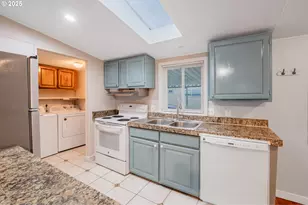 428 SW Boston Way, Beaverton, OR 97006 - Photo 12