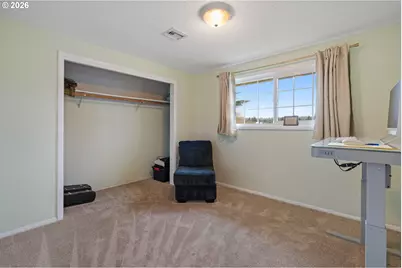 17670 SE Emerald Dr, Milwaukie, OR 97267 - Photo 24