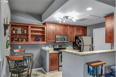 925 Springtree Ln, West Linn, OR 97068 - Photo 8