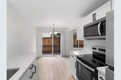 12817 SE Stark St, Portland, OR 97233 - Photo 8
