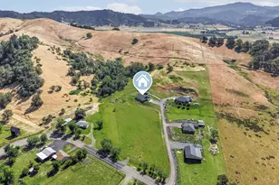200 Hatfield Dr, Roseburg, OR 97470 - Photo 40