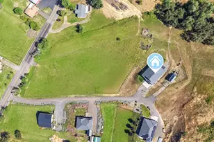200 Hatfield Dr, Roseburg, OR 97470 - Photo 38