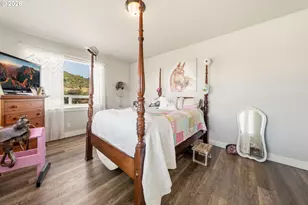 200 Hatfield Dr, Roseburg, OR 97470 - Photo 22