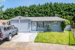 1016 Oak St, Kelso, WA 98626 - Photo 2