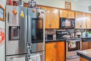 1016 Oak St, Kelso, WA 98626 - Photo 8