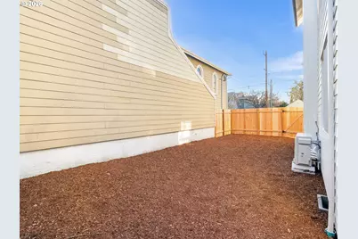 6217 NE Stanton St, Portland, OR 97213 - Photo 14