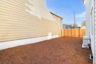 6217 NE Stanton St, Portland, OR 97213 - Photo 14