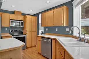 205 NE Milne Rd, Hillsboro, OR 97124 - Photo 12