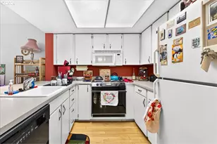 6625 W Burnside St, Portland, OR 97210 - Photo 6