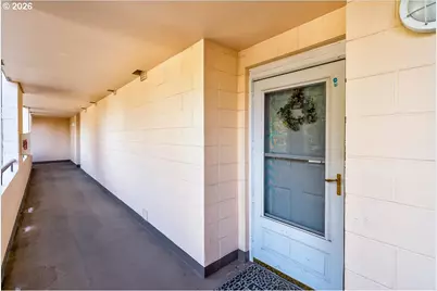 6625 W Burnside St #234, Portland, OR 97210 - Photo 2