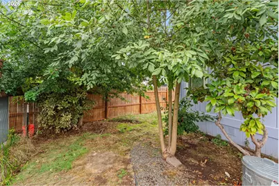 1225 W 10th Ave #3, Junction City, OR 97448 - Photo 20