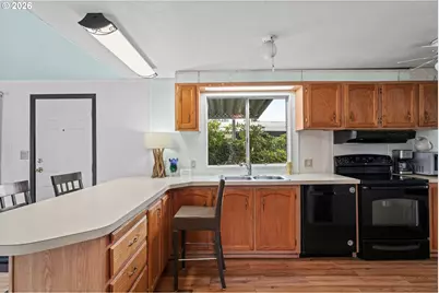 1225 W 10th Ave #3, Junction City, OR 97448 - Photo 10