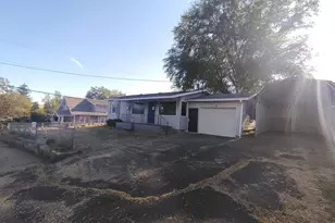 103 Bidwell St, Moro, OR 97039 - Photo 2