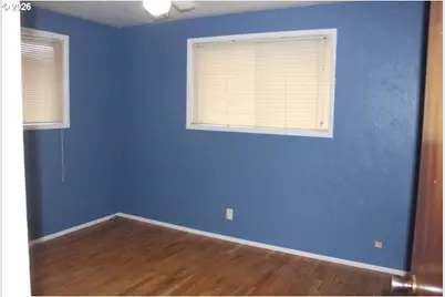 21620 Glaze Rd, Noti, OR 97461 - Photo 10