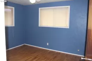 21620 Glaze Rd, Noti, OR 97461 - Photo 10