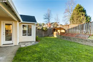 1328 NE Parkside Dr, Hillsboro, OR 97124 - Photo 26