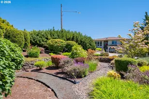 2548 NW Maser Dr, Corvallis, OR 97330 - Photo 2