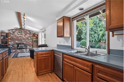 844 NE Baldwin Dr, Hillsboro, OR 97124 - Photo 10
