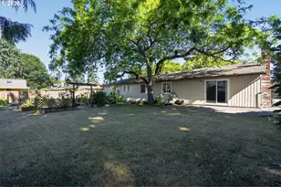 844 NE Baldwin Dr, Hillsboro, OR 97124 - Photo 28