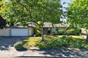 844 NE Baldwin Dr, Hillsboro, OR 97124 - Photo 4