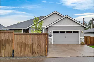 15261 Holcomb Blvd, Oregon City, OR 97045 - Photo 2