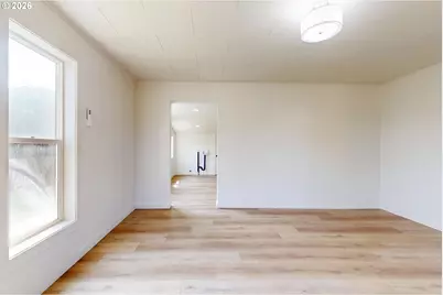 711 Robbins St, Milton-Freewater, OR 97862 - Photo 2