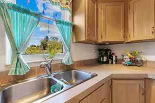 736 Penny Ln, Riddle, OR 97469 - Photo 20