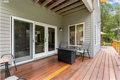 725 W Jewett Blvd, White Salmon, WA 98672 - Photo 6