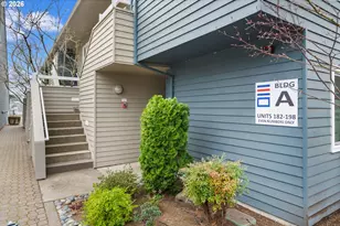 194 N Hayden Bay Dr, Portland, OR 97217 - Photo 2