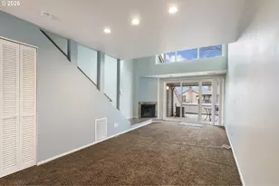 194 N Hayden Bay Dr, Portland, OR 97217 - Photo 8