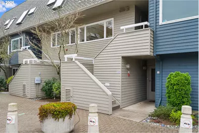 194 N Hayden Bay Dr, Portland, OR 97217 - Photo 1