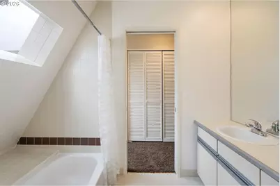 194 N Hayden Bay Dr, Portland, OR 97217 - Photo 26